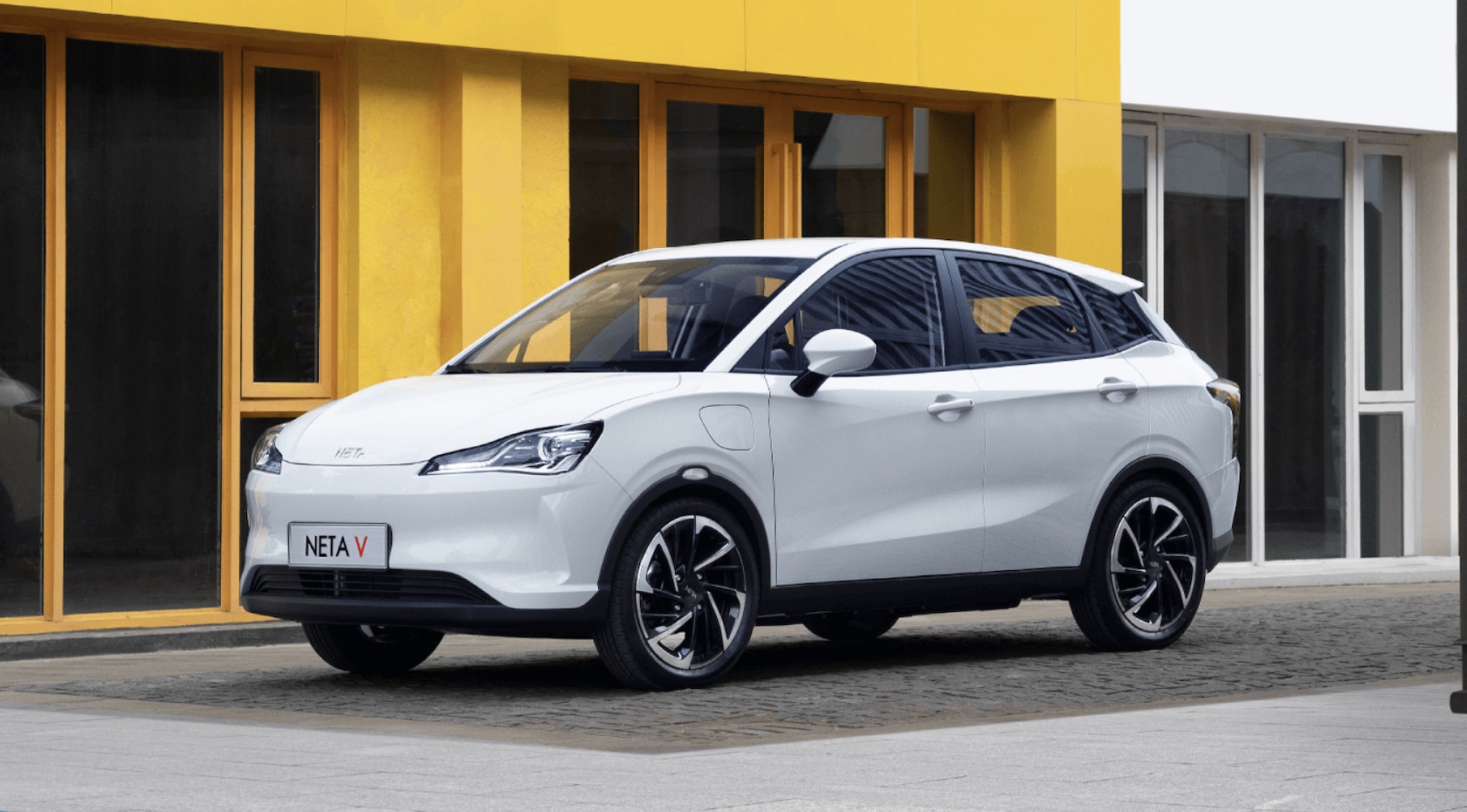 A Guide to Malaysia’s Most Affordable EVs – BYD Dolphin vs. Neta V ...