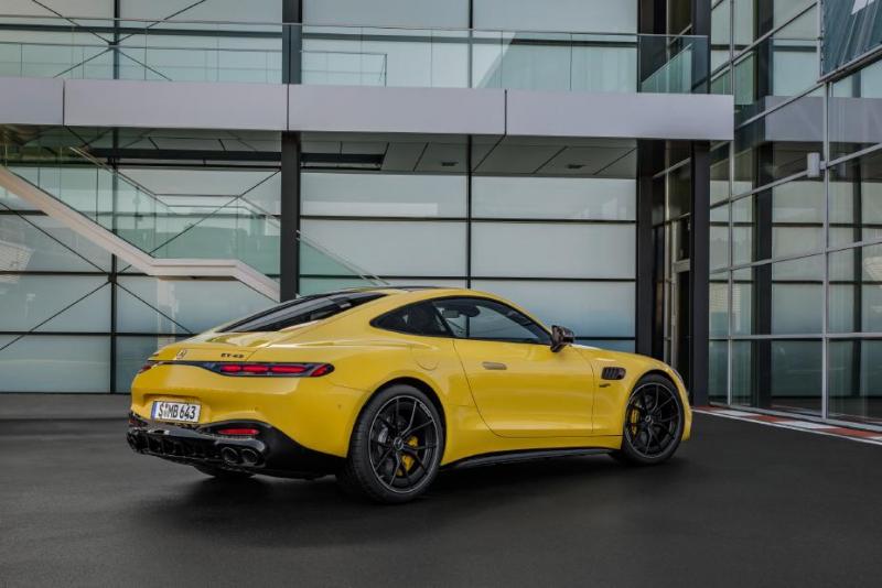 Mercedes Unveils Stunning 2025 AMG GT 43 Coupe - Carlist