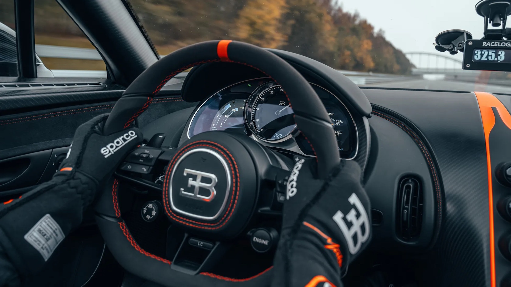 Bugatti Mistral Sets New Speed Record For OpenTop Cars Carlist